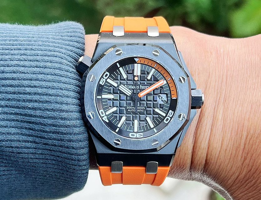 AUDEMARS PIGUET ROYAL OAK OFFSHORE DIVER PRETO LARANJA 42MM